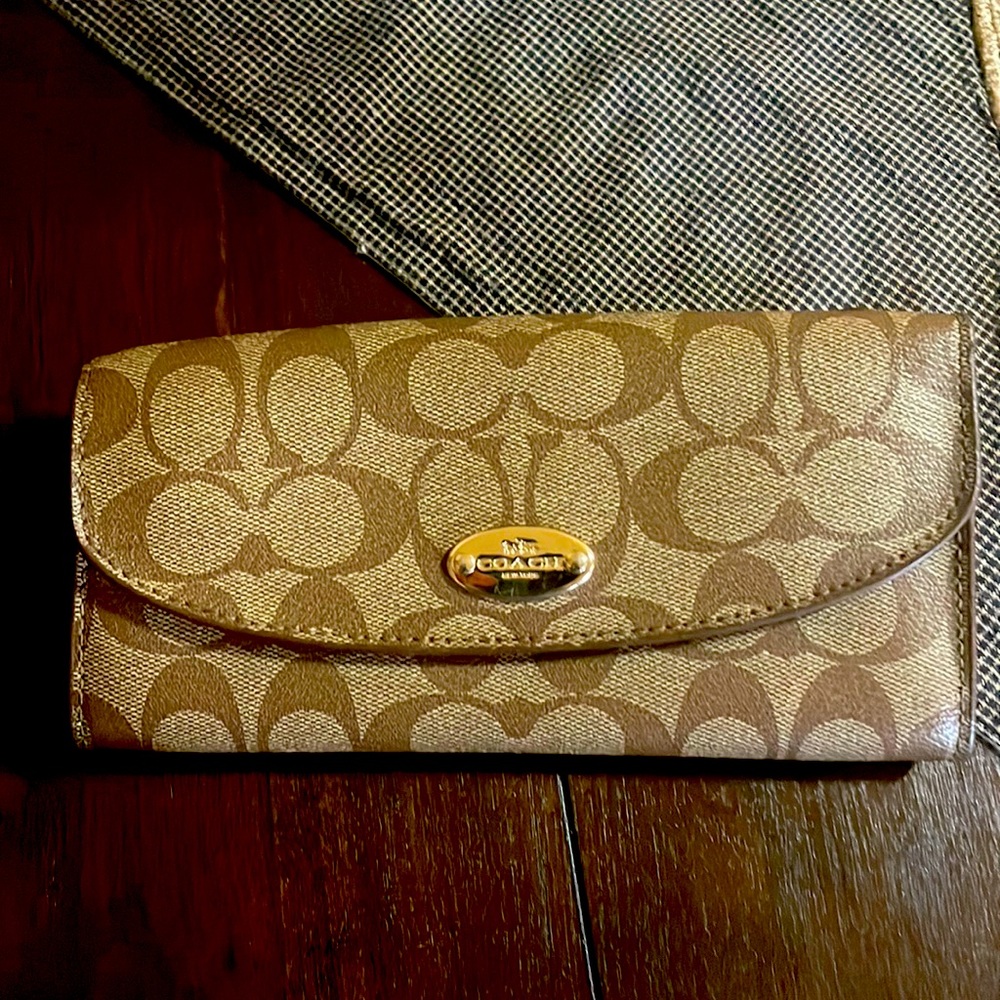 Womens Coach wallet